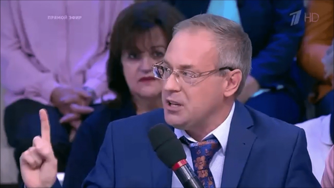 30 Евгений Змиев эксперт ТВ кандидат экономических наук Первый канал ток-шоу Время Покажет